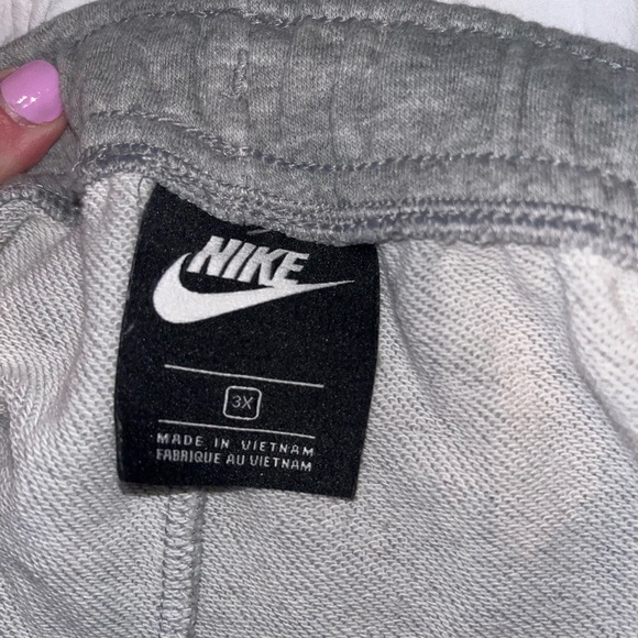 Nike Sweat Shorts - Picture 3 of 3